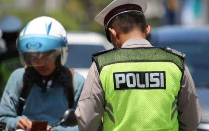 transformasi pelayanan polisi lalu lintas menuju budaya sadar keselamatan