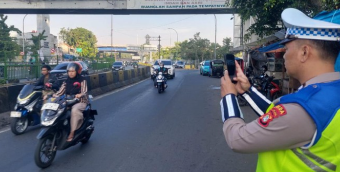 operasi penindakan pelanggaran lalu lintas berbasis teknologi handheld di Polda Metro Jaya